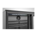 Arrière de bar avec doubles portes coulissantes