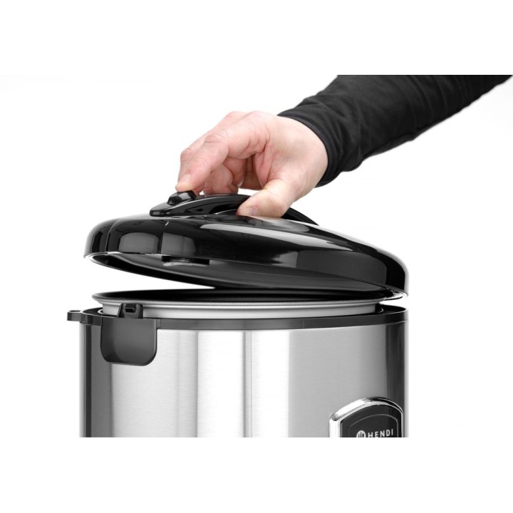 Cuiseur à riz avec fonction vapeur
