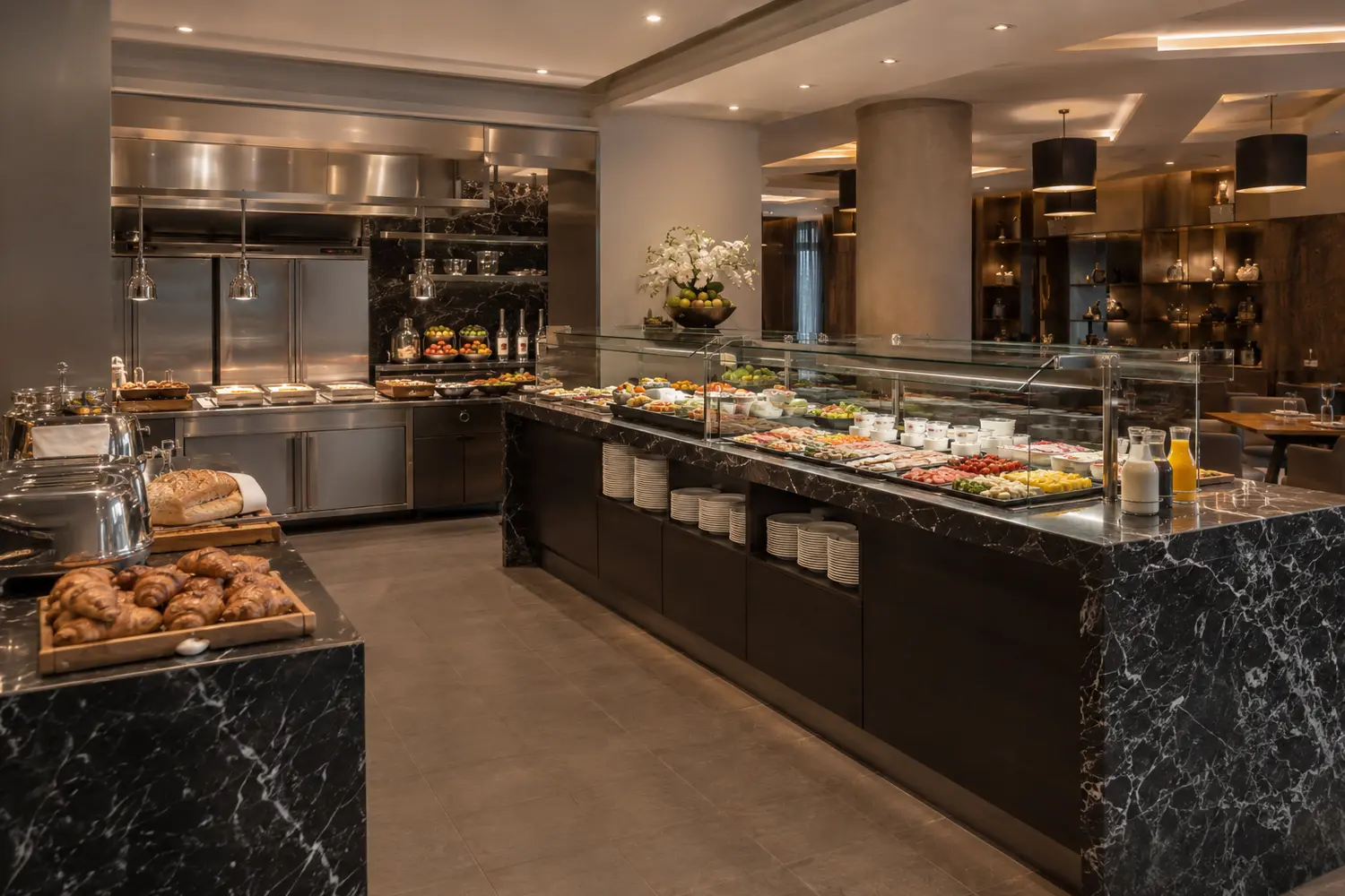 Buffet petit-déjeuner d'hôtel contemporain